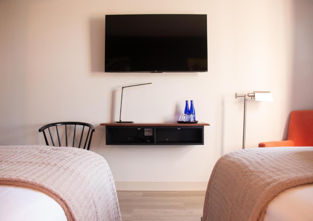 Meeting House Boutique Hotel فولز تشيرش المظهر الخارجي الصورة